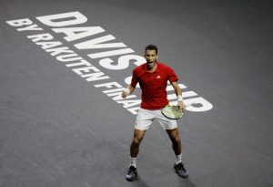 Tennis-Auger-Aliassime shines as Canada win first Davis Cup title